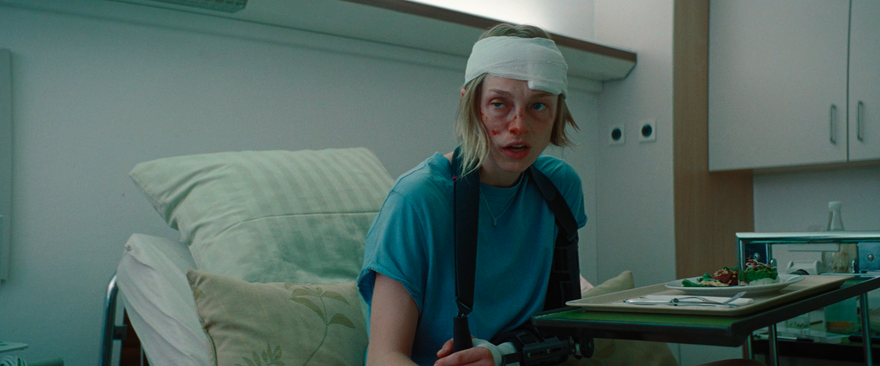 mpv-shot_Cuckoo.2024.2160p.UHD.AMZN.WEB-DL.HDR10 .HEVC-Нечипорук_00_37_26_0006