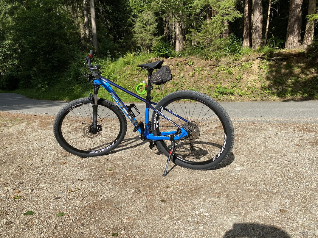 FFB8D02E-4762-4B8B-83B6-4E92F7384D82