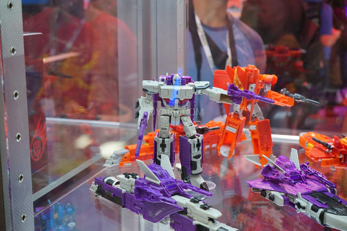 SDCC2016-Transformers-Titans-Return-017