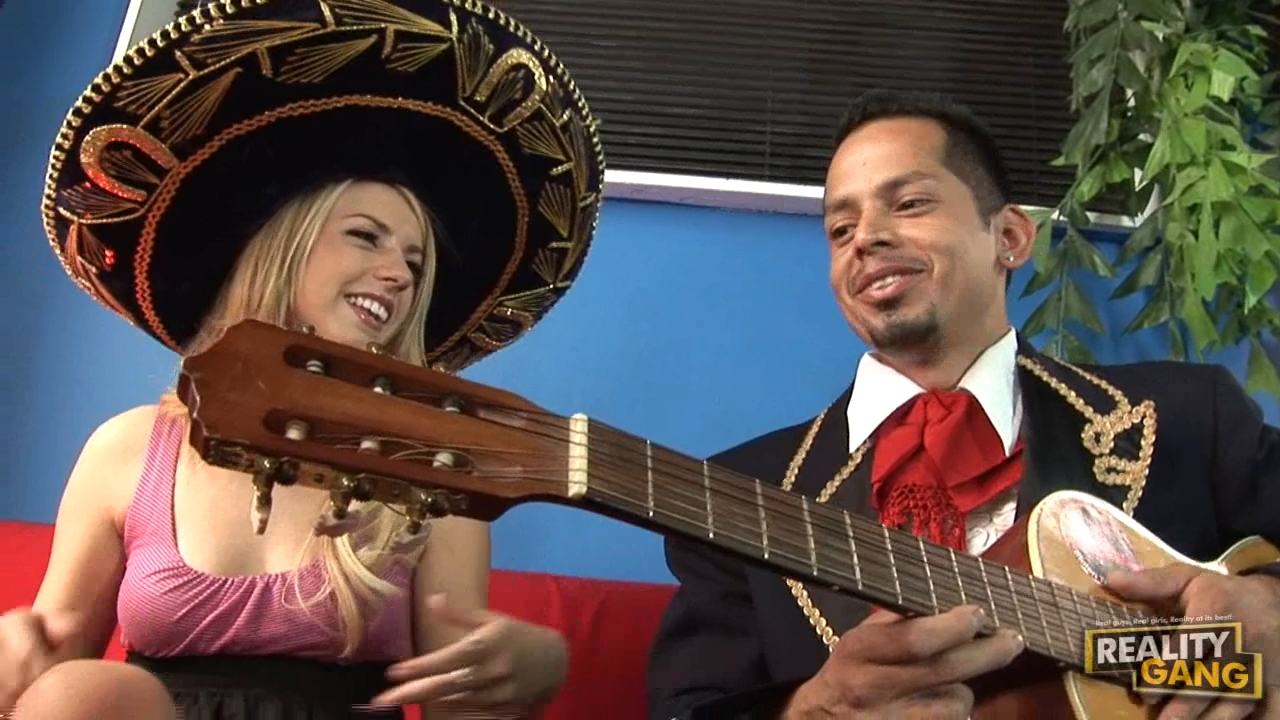 L83ll3 - Tr@3L@F!3$t@ - 15616720.mp4_snapshot_07.15.034