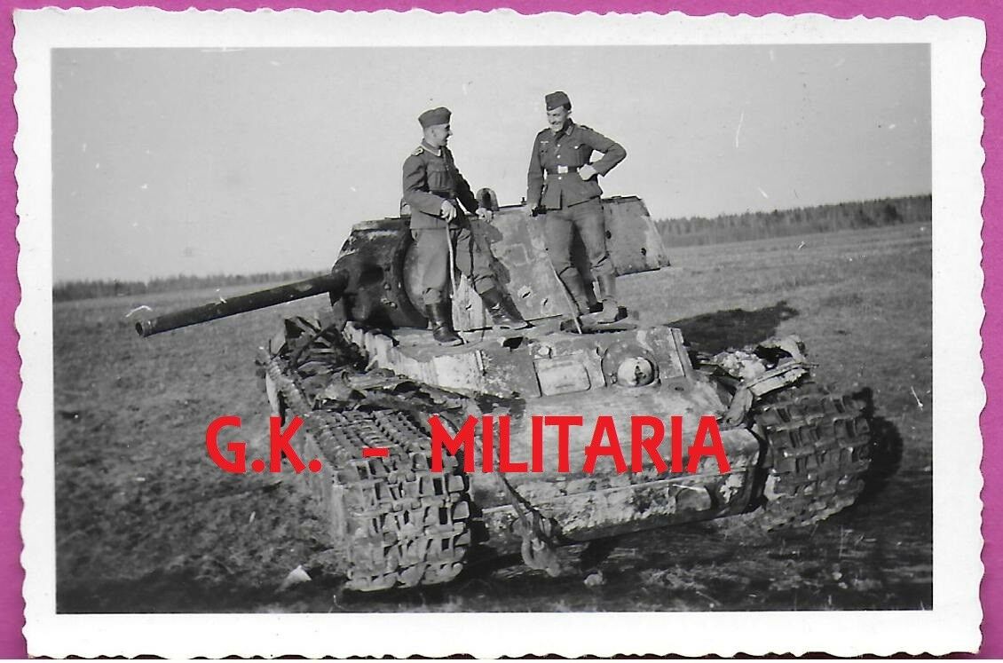 Foto Wehrmacht Beutepanzer russischer Panzer KW 1 Rußland