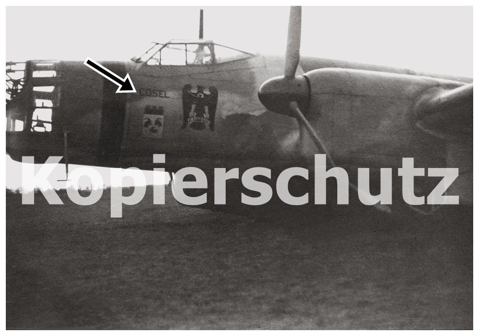 2Wk. Foto Kampf-Flugzeug Ju 86 mit 2 Staffelabze