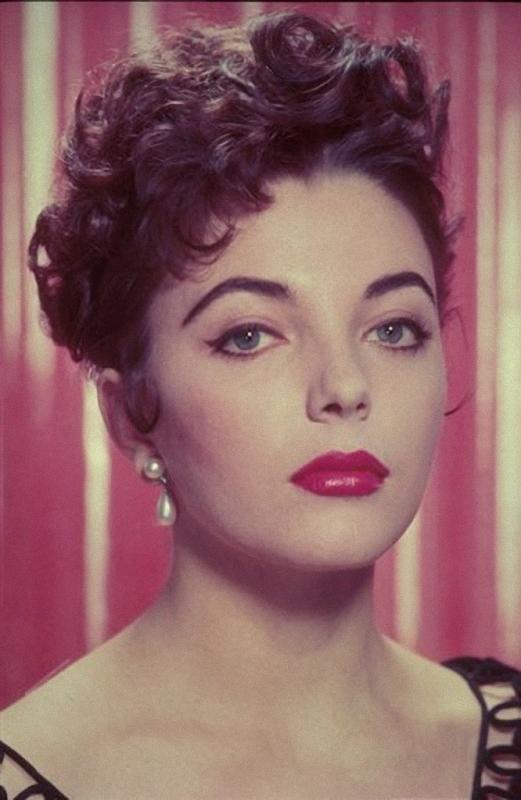 Joan_Collins_e71