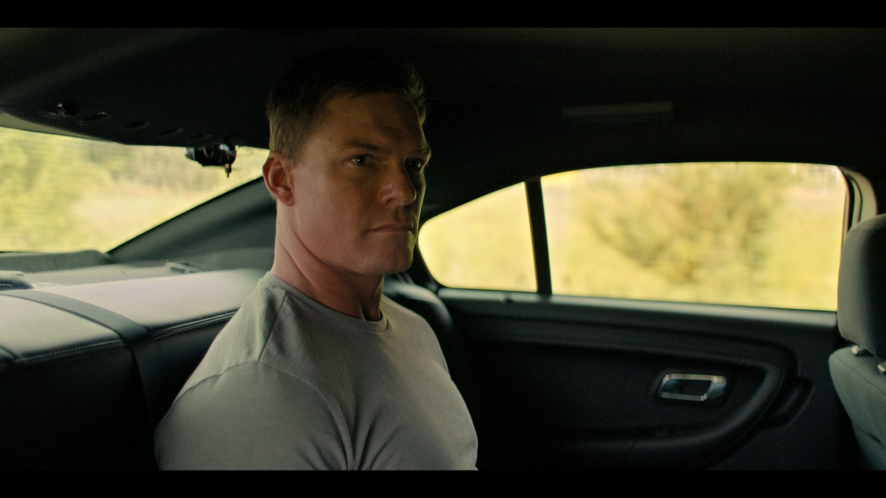 REACHER (TV) 2022 S01E01 Amazon 1080p WEB DDP x264-NM21vi.mkv_snapshot_50.35.032