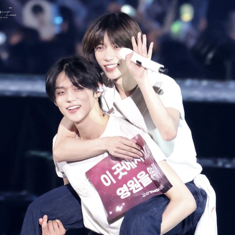 7ab09fe3e13940d8813e350f66327943