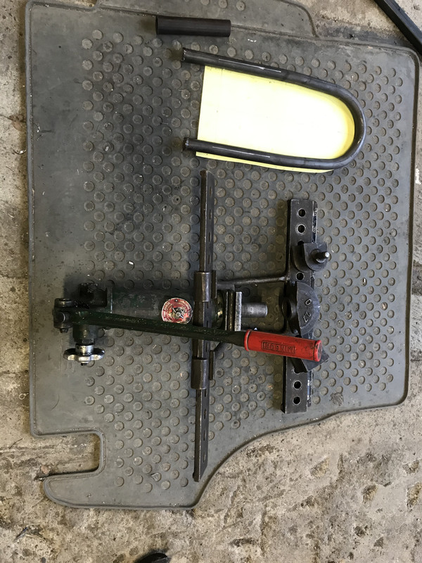 05318DDF-148C-4FBC-9722-EB6B4A59E085