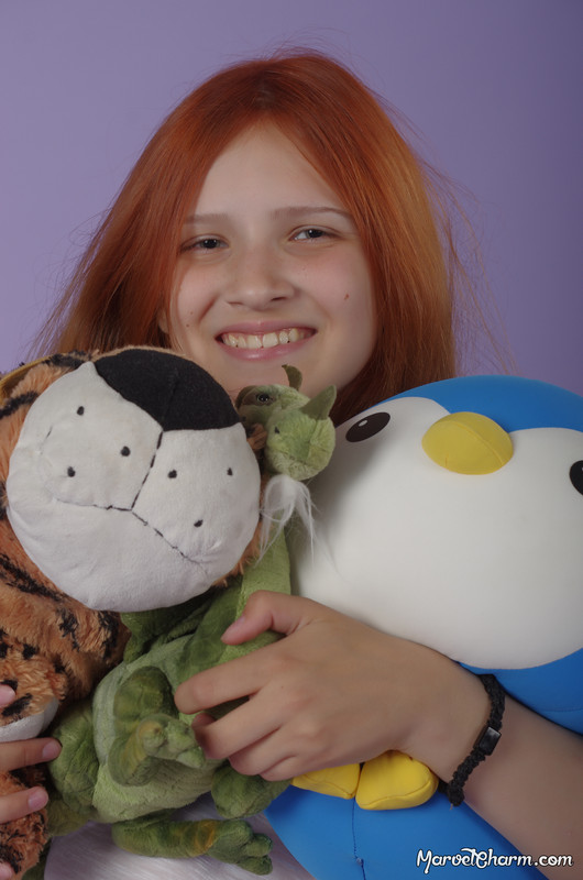 MarvelCharm_Lena-Playtime-057