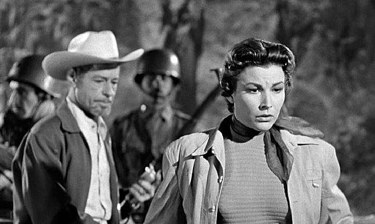 MARA-CORDAY-BLACK-SCORPION-1-FOTOR-2.jpg