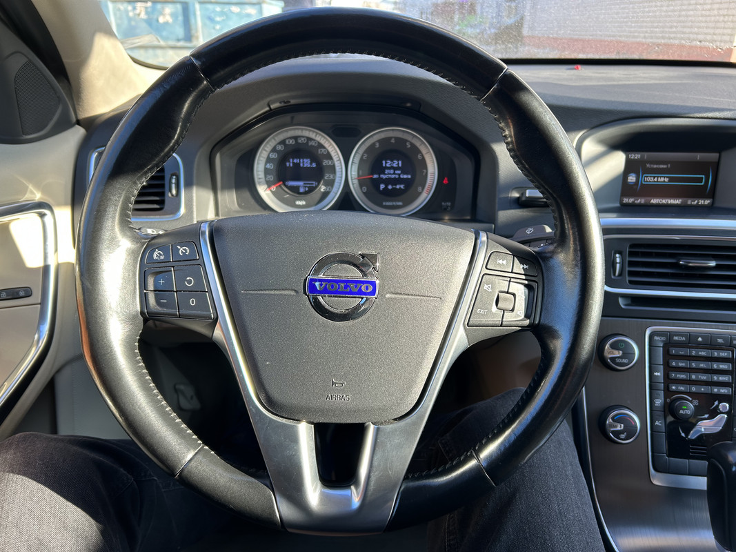 512B9F27-7174-46D7-8654-F58D60E990ED