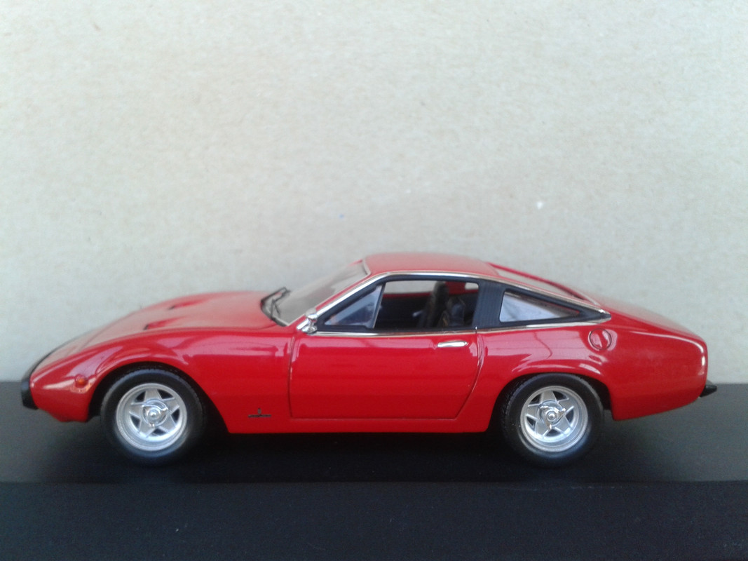 1971 Ferrari 365 GTC 4 (Hot Wheels Elite) (11)