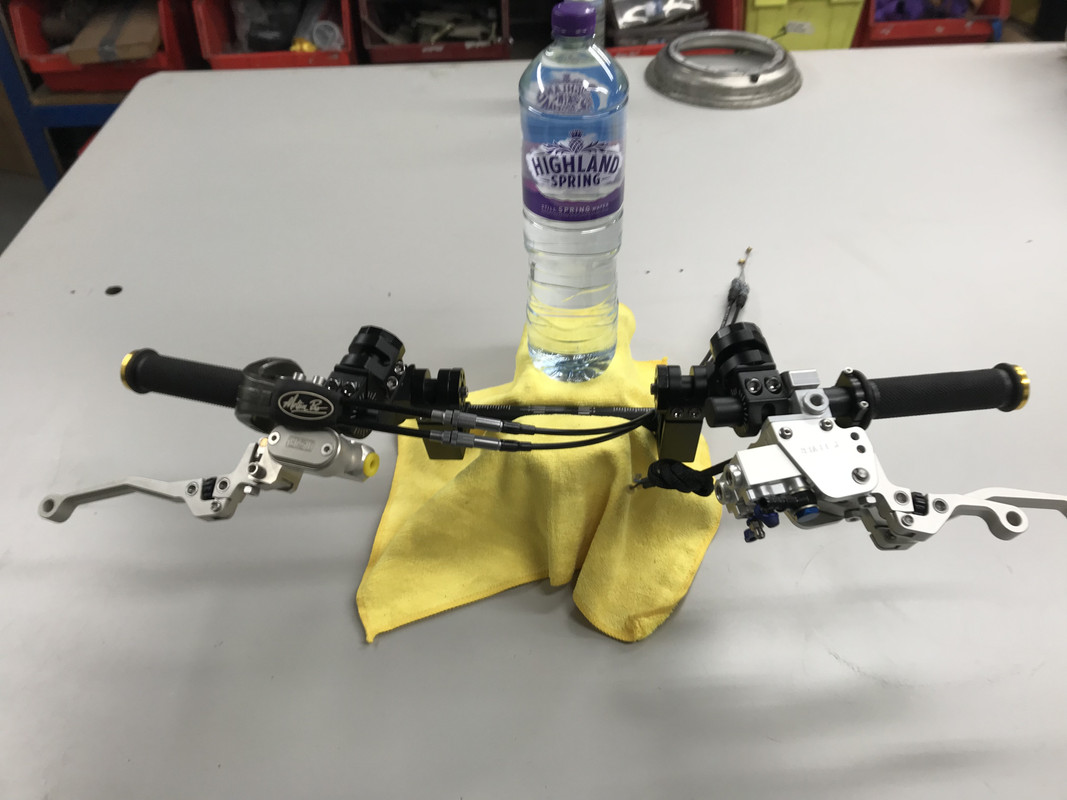 0D0433E6-8A23-4822-990B-C3855F9ABE22