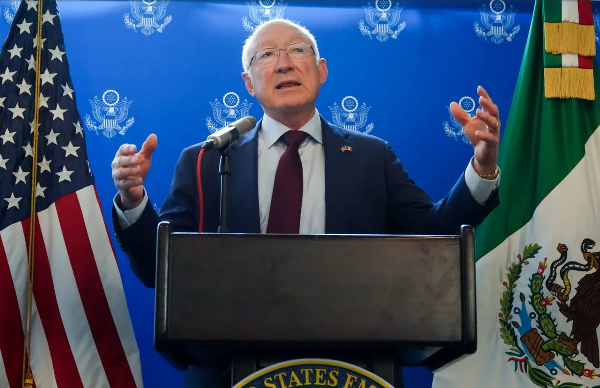 Llama Ken Salazar a desmantelar a los “poderosos” cárteles de Tamaulipas