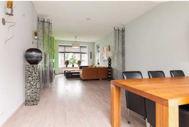 29AAE946-AC1E-4544-AD30-A4DC155E1BC9