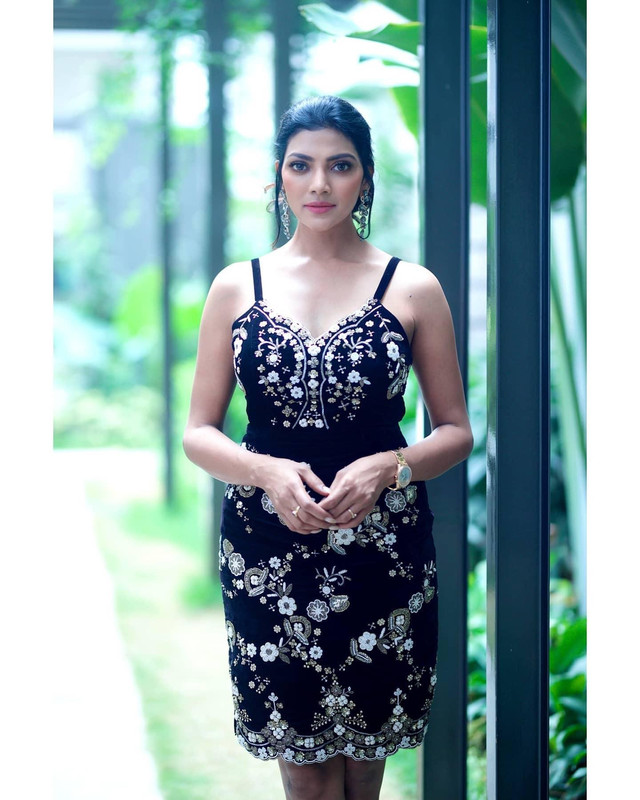 A3310446-0724-45-E4-BE25-6943104-E5-CB2.