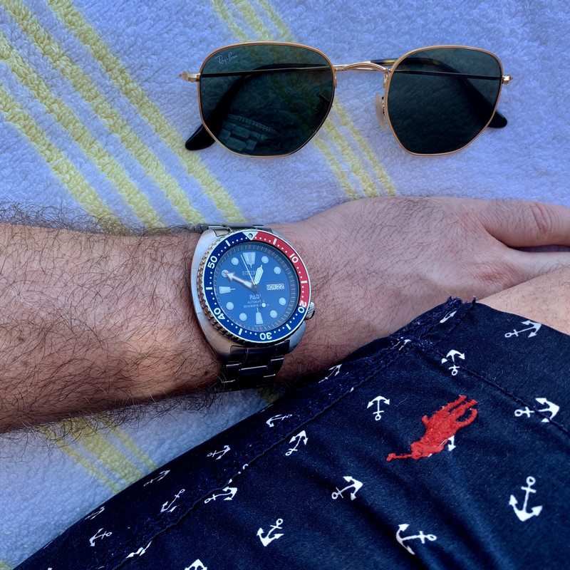 7B7F910E-D32F-4B9B-AEF9-1745A73EDE80