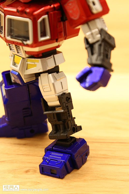 Kids-Logic-SD-Optimus-Prime-017_1386786076