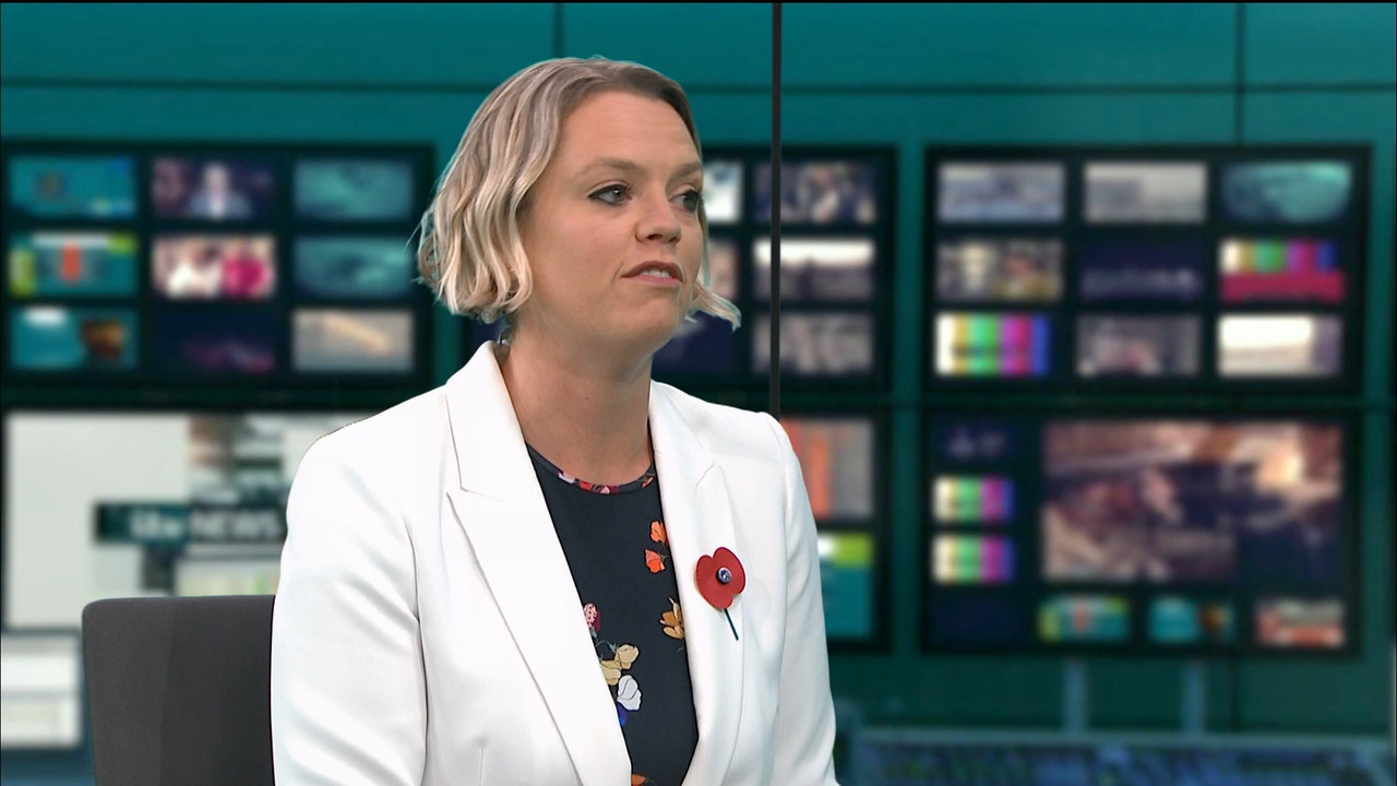 ITV Evening News_20201024_18451855.ts_snapshot_05.00.900
