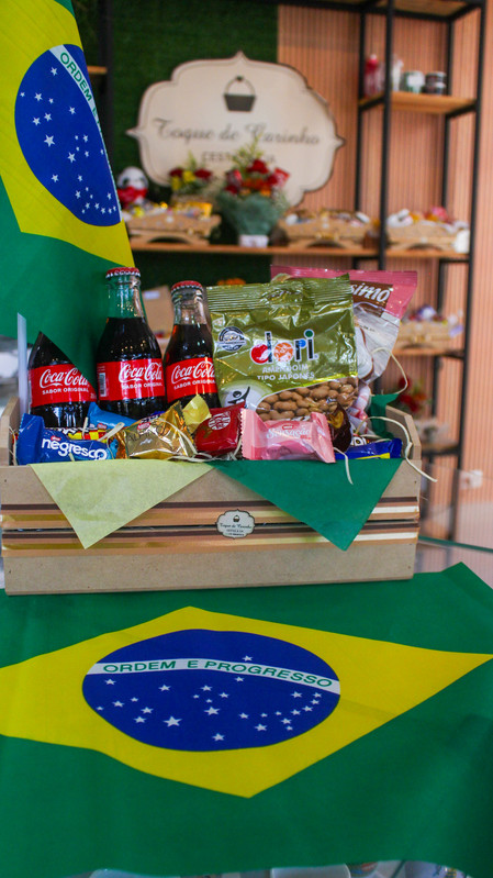 Cesta Copa do Mundo 2026 - Com coca