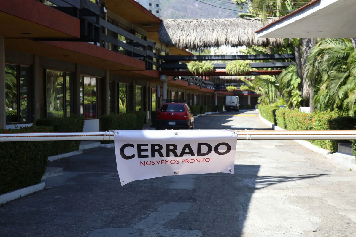 AMLO se reúne con empresarios y hoteleros para acordar Plan de Acapulco, tras paso del huracán Otis