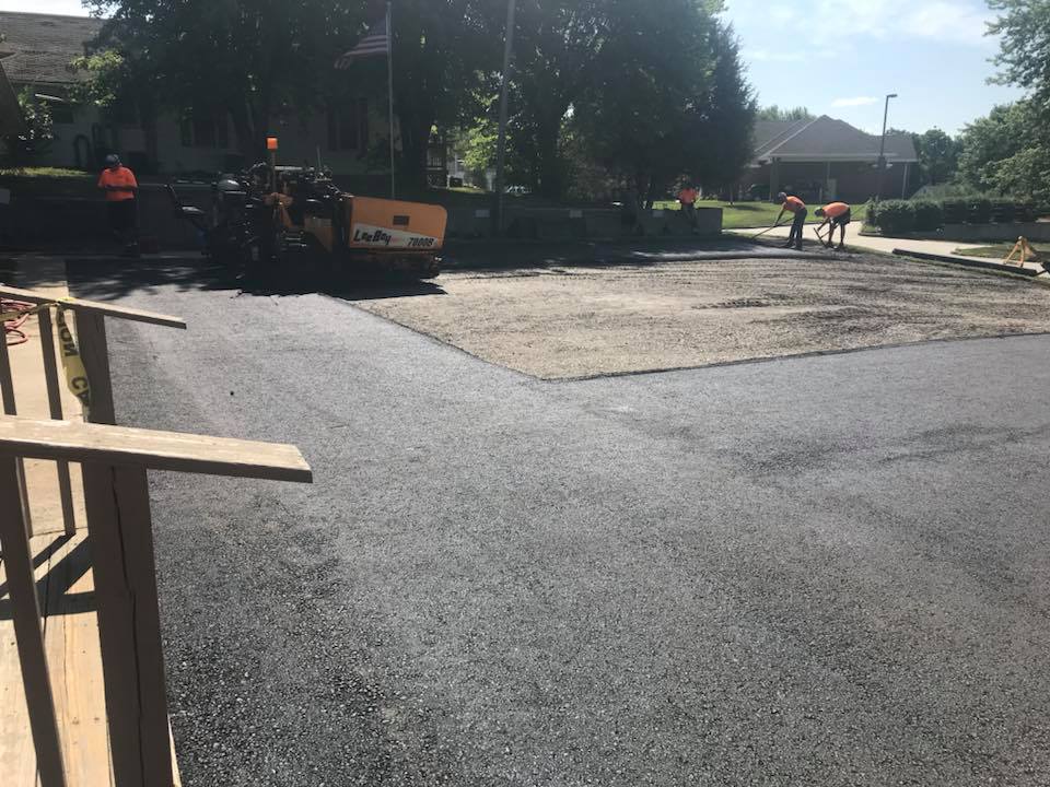 Asphalt Sealcoating in St. Joseph MO