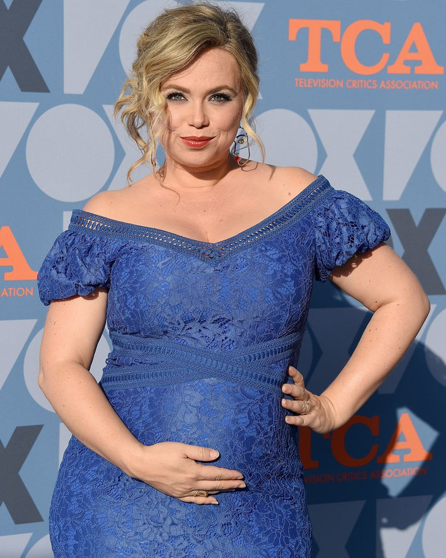 [Image: amanda-fuller-arrives-at-the-fox-summer-...804642.jpg]