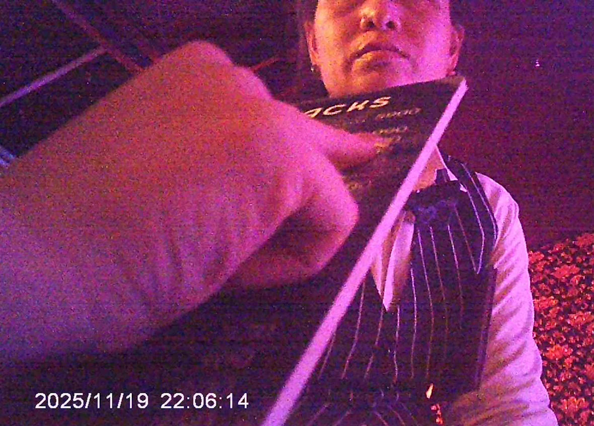 屏幕截图 2025 12 08 130927