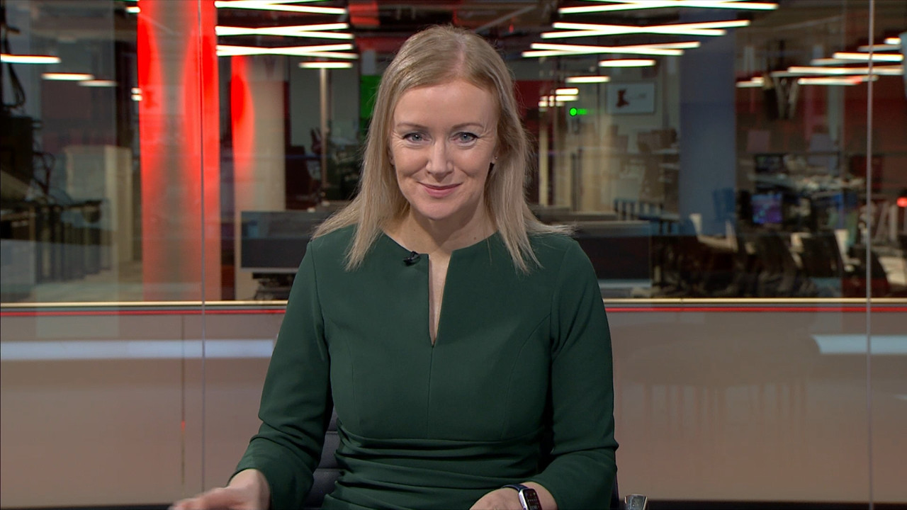 03.03 - 06.00.00 - Breakfast. The BBC's Breakfast programme features ....ts_snapshot_08.32.874