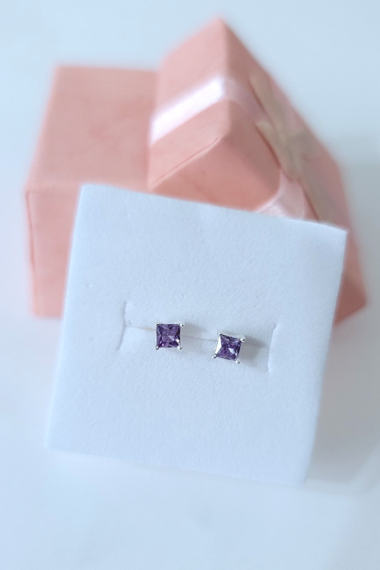 Arete morado