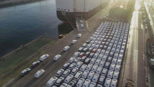 EAA3EE87-E3AF-4044-95B5-51690D03D41F