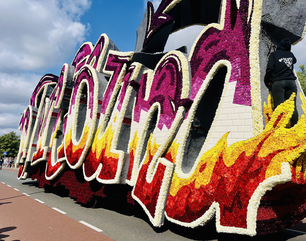 32E98617-2415-43C7-823F-0F26C79C8AAA