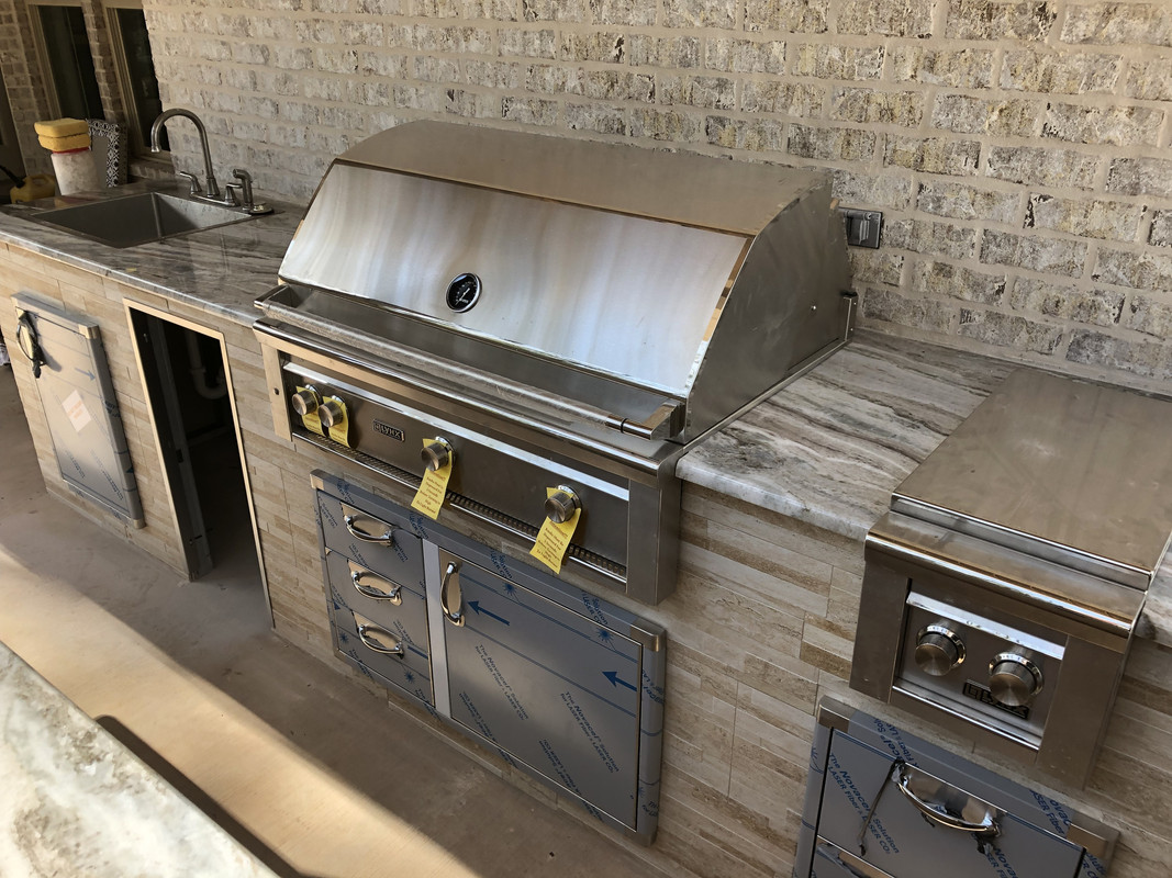 Outdoor Kitchen Grill Recs | Home & Garden