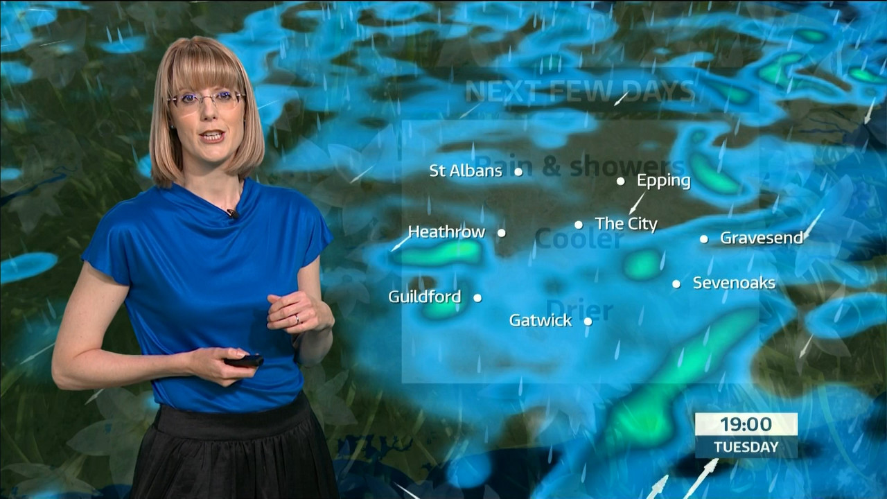 ITV News London_20200428_1800.ts_snapshot_26.00_[2020.04.28_21.08.37]