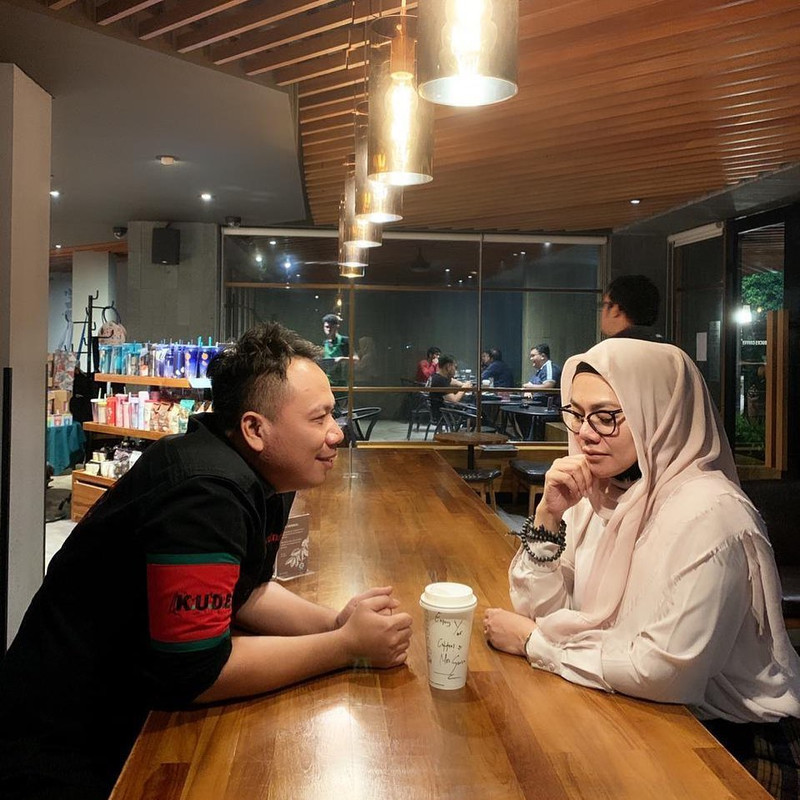 Vicky Prasetyo dan Sarita Abdul Mukti