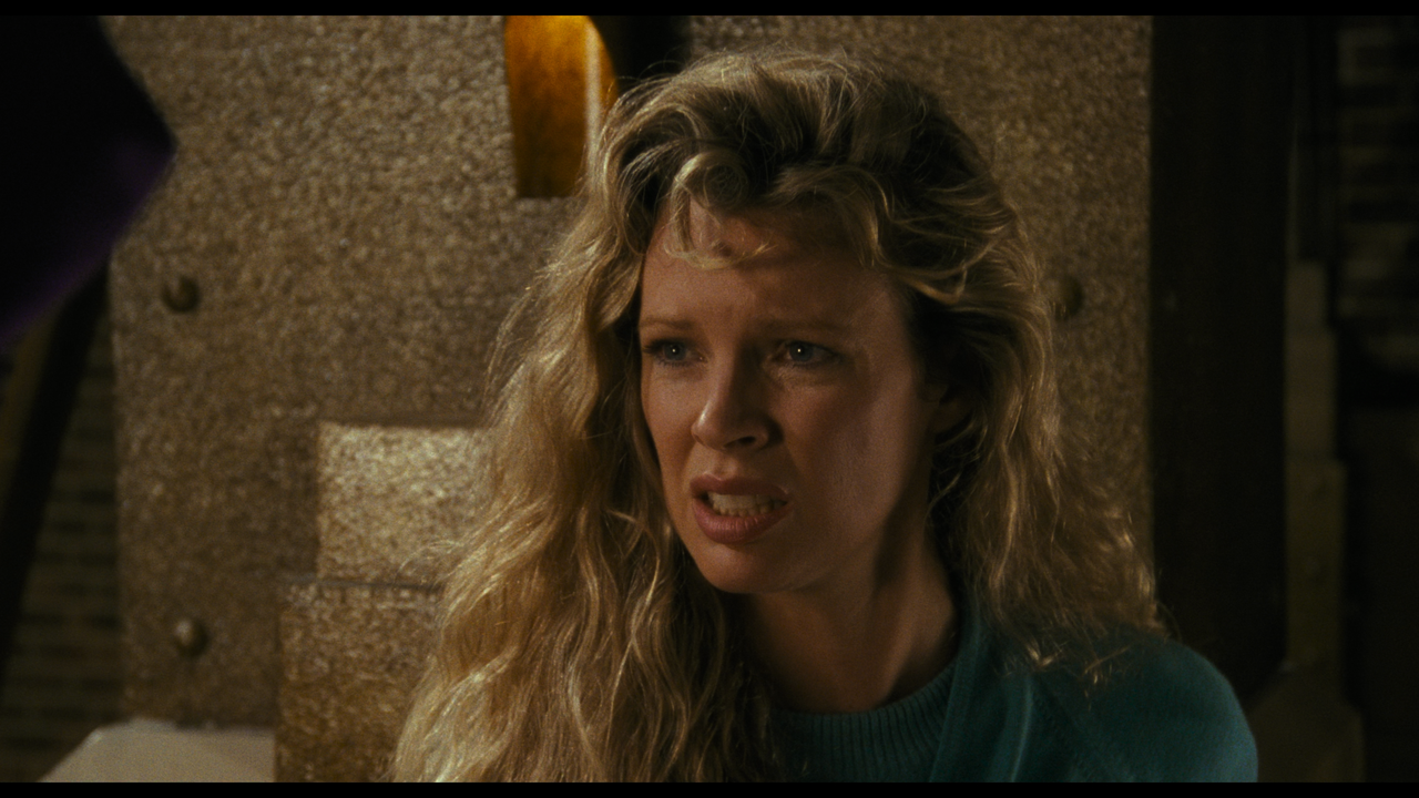 Batman.1989.2160p.UHD.BDRemux.TrueHD.Atmos.7.1.HYBRID.DoVi-DVT.mkv_20220416_193537.929