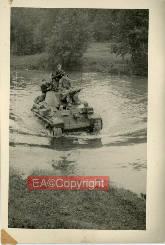 Beute Tank Panzer Skoda 38t Kämpfe Foto3