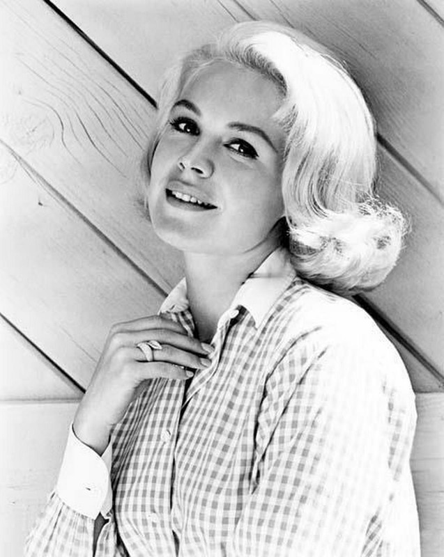 Sandra Dee mb54