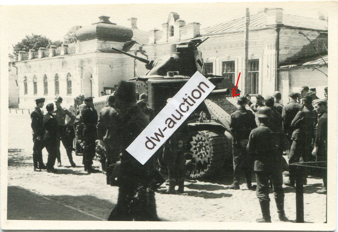 Beute Panzer M3 (747a) mit russischer Aufschrift