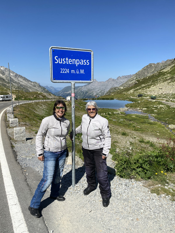 81740AE4-7E11-4173-ABF1-B421596736E3