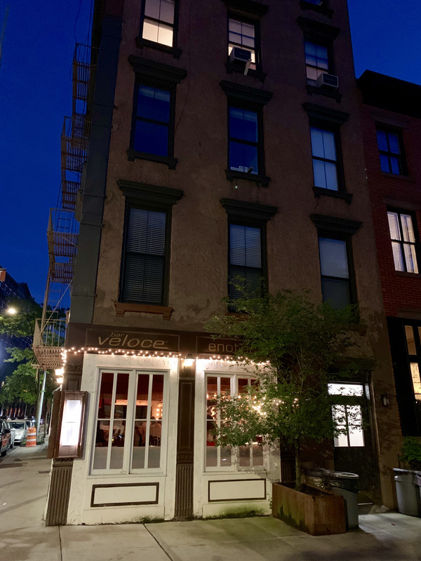 7561B122-F4AA-4837-BD87-1B77D42F9A3F