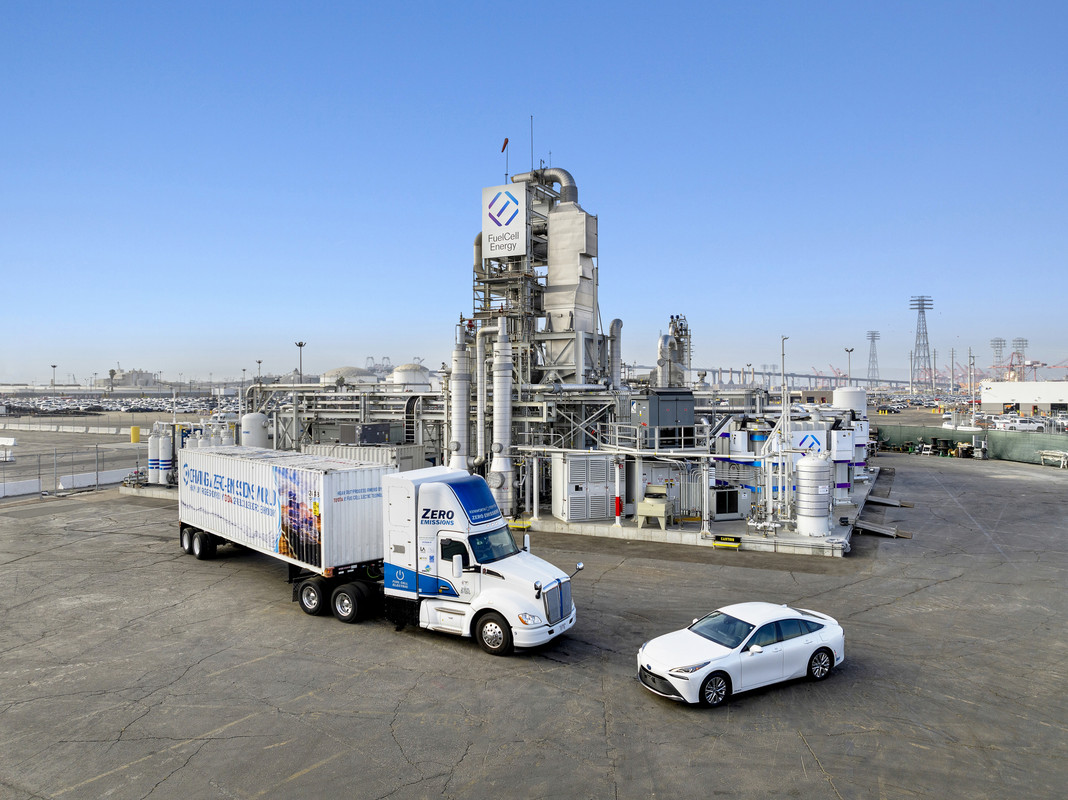 tri-gen-fuelcell-energy-toyota-001