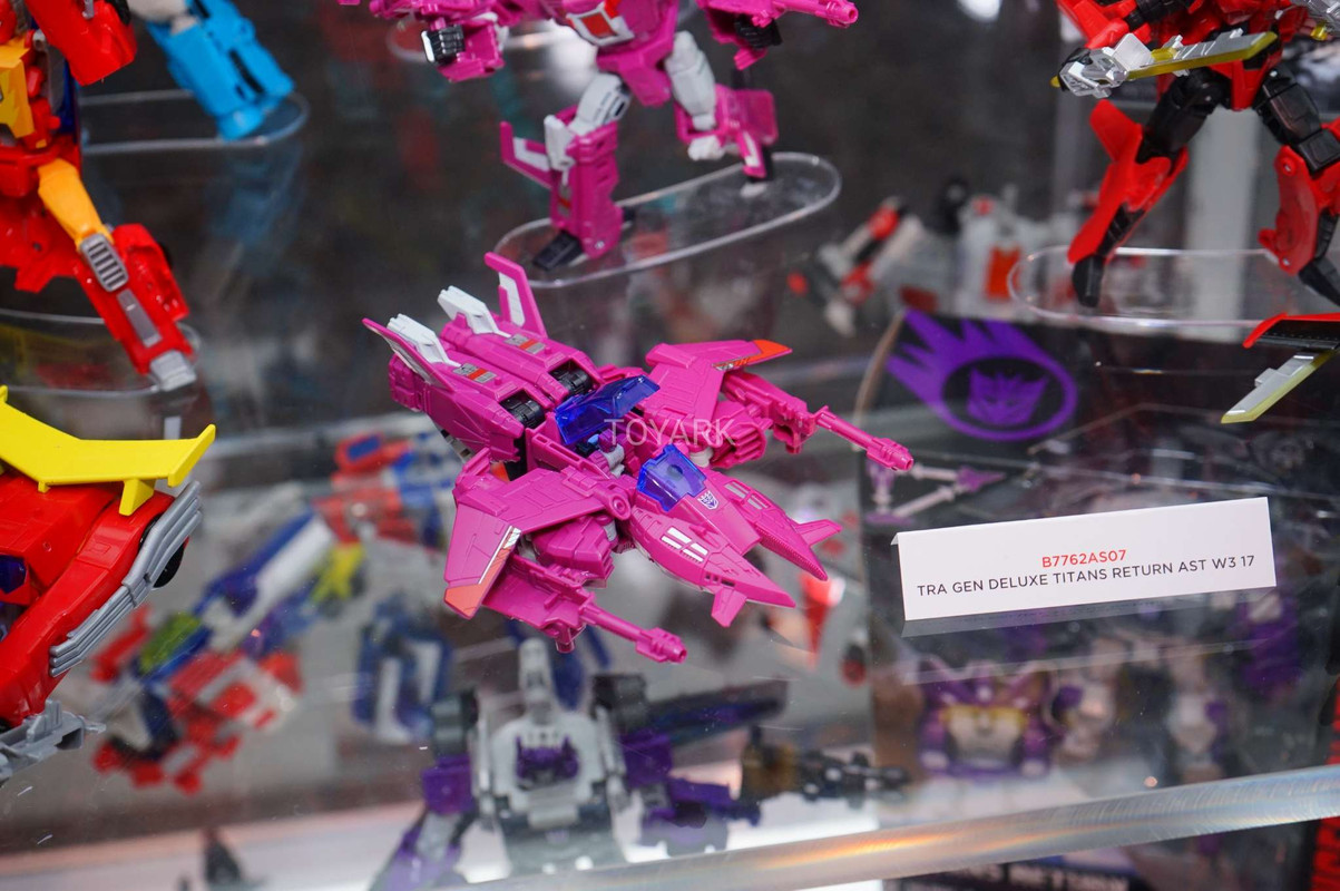 SDCC-2017-Hasbro-Transformers-010