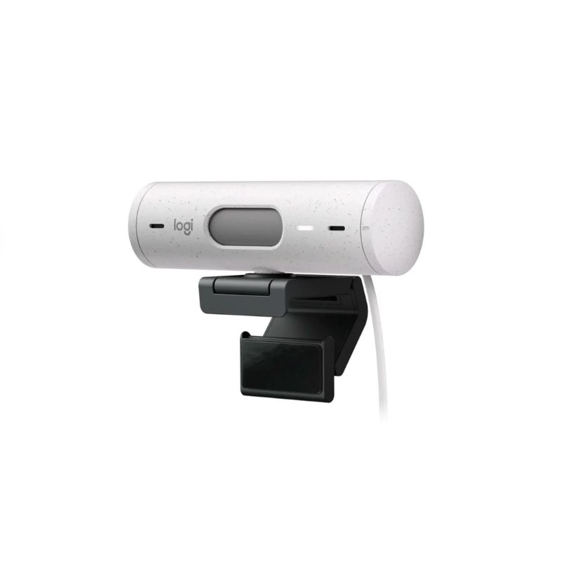 Mulher em reunião com a webcam Logitech Brio 500