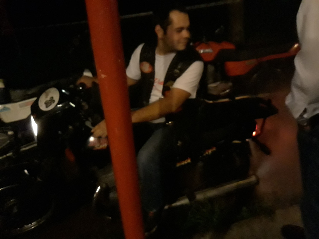 41366292_264820657478422_8983375487761907712_n