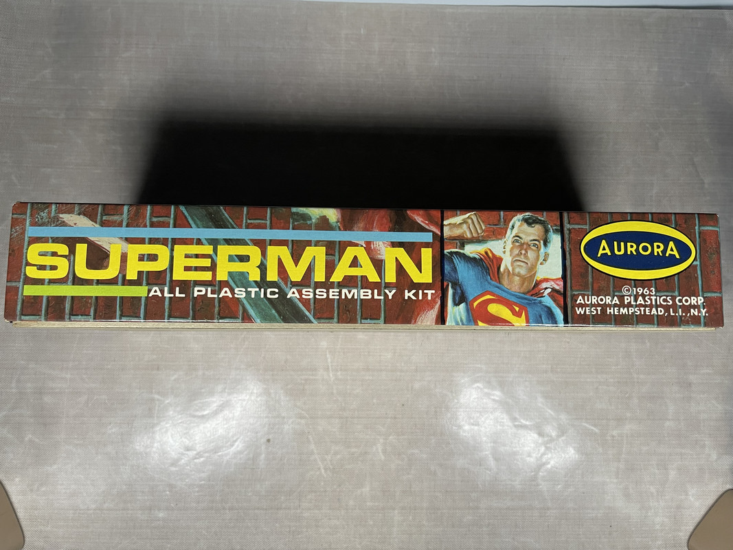 Superman Box side