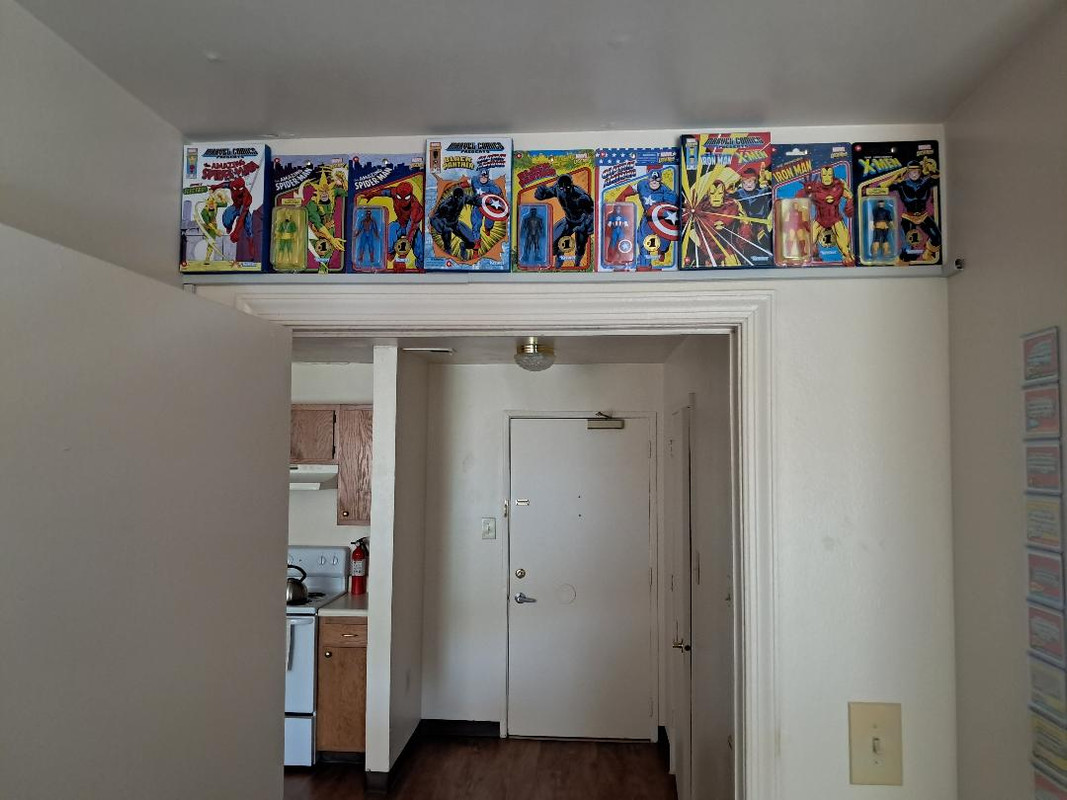 J2-Hasbro Marvel 3.75 Retro Figures 2