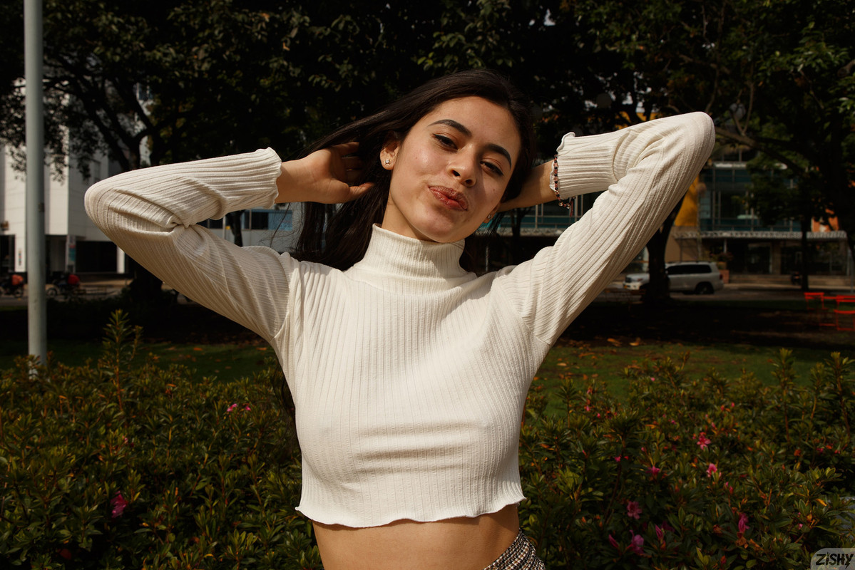 full_025_1358390532142912