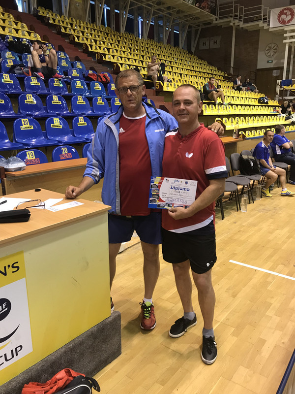 37F330A4-4D3B-4989-900B-70DA933C2A53