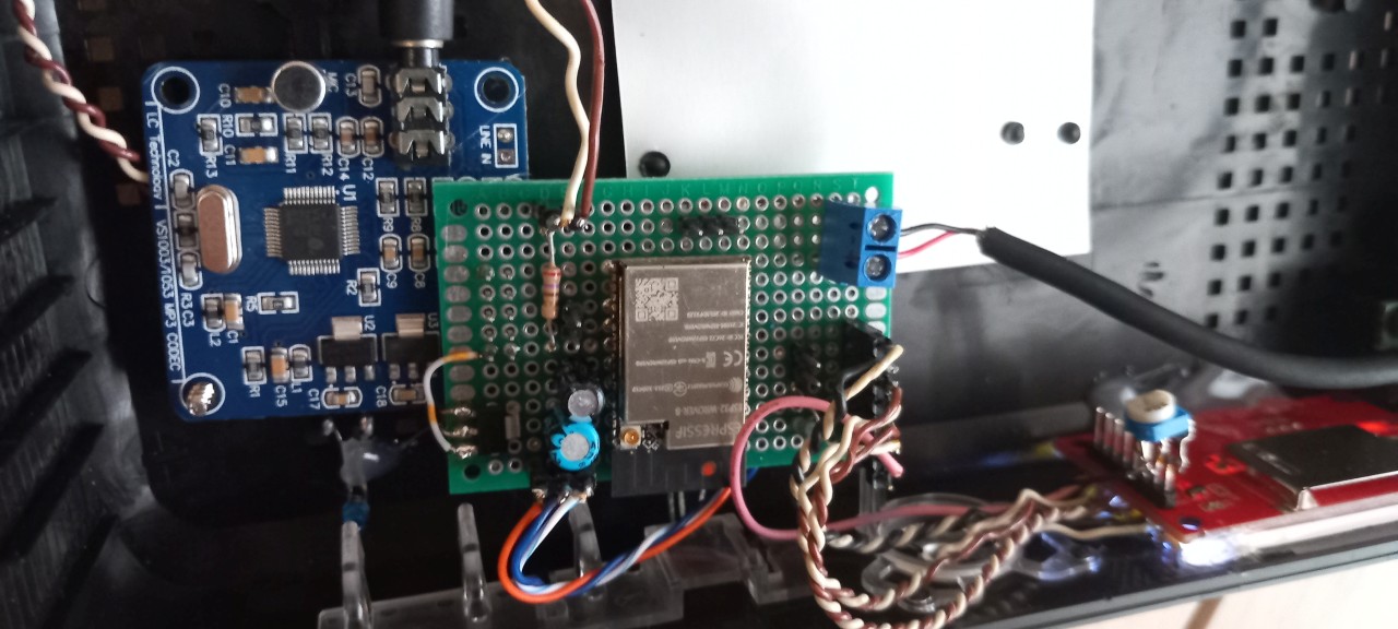 KaRadio32_WROVER_belso