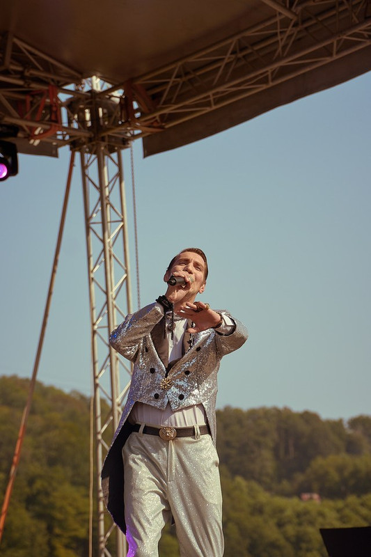 13-56-09-ZTc2MS5qcGc