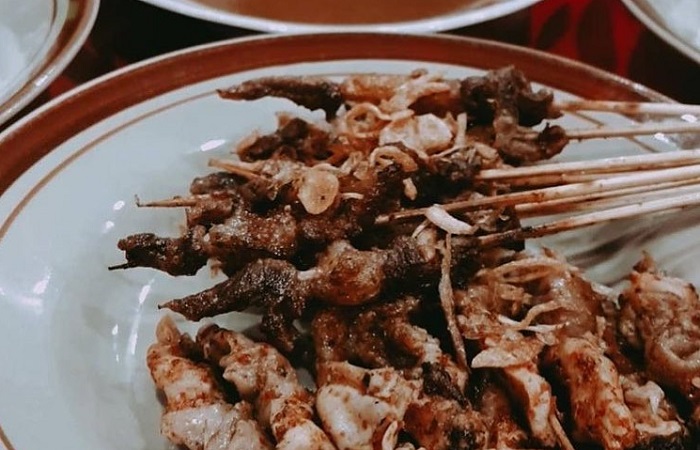Sate DJ, kuliner malam di Bandung.